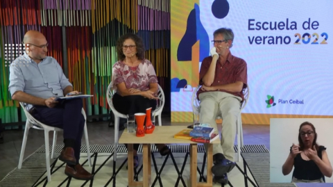 Gabriela Bañuls en la Escuela de Verano 2022 del Plan Ceibal