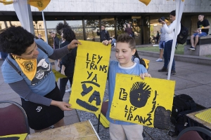 Manifestación en apoyo a la votación de la ley integral para personas trans en el Parlamento. Archivo Octubre 2018. Foto: Mariana Greif