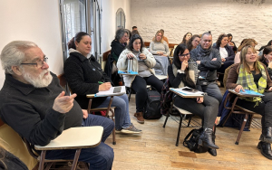 "Comisión de Salud Laboral de AEBU comenzó curso en Facultad de Psicología"