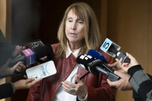 María Elena Mizrahi durante la presentación del informe anual del Sistema Integral de Protección a la Infancia y a la Adolescencia contra la Violencia, el 27 de abril.  Foto: Alessandro Maradei