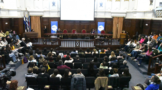 Conferencia: ¿Desde la hipocresía al cinismo?: Desplazamiento del “suelo moral”