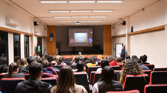 Conversatorio y presentación del libro “ADN emprendedor. Mercado Libre y el giro tecnoliberal”