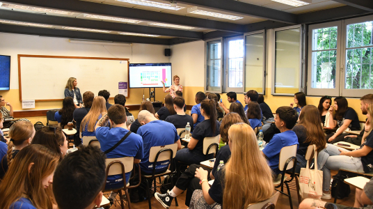 Encuentro académico internacional: la Facultad de Psicología recibió a 60 estudiantes brasileños