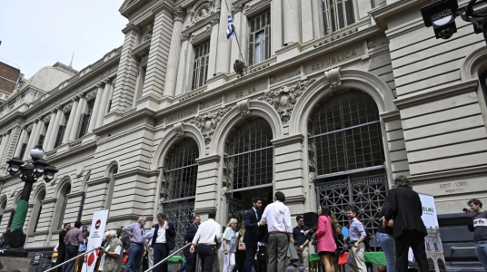 Fachada del edificio central de la Universidad de la República