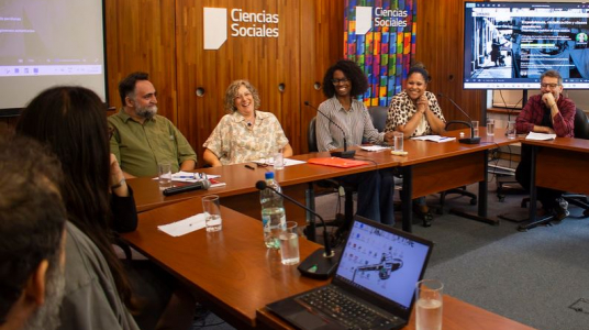 "Expulsiones, racialización y clases populares. Disputas por habitar el área central"