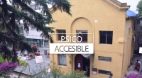 Fotografía de la Biblioteca con la inscripción "PsicoACCESIBLE"