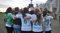 Fotografía del equipo festejando