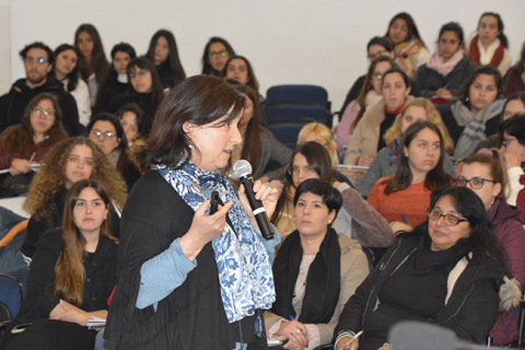 Conferencia “Del laboratorio a las aulas: Aportes de la Psicología Cognitiva a la educación”, de Beatriz Diuk