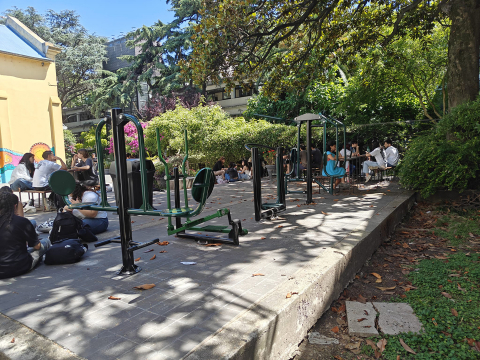 Inauguración de estación de gimnasia al aire libre