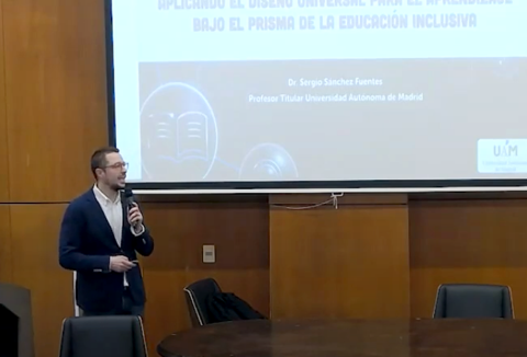 Facultad de Psicología recibió al profesor Sergio Sánchez Fuentes en el marco de la Maestría en Derechos de Infancia y Políticas Públicas