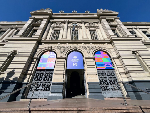 fachada de la Universidad de la República